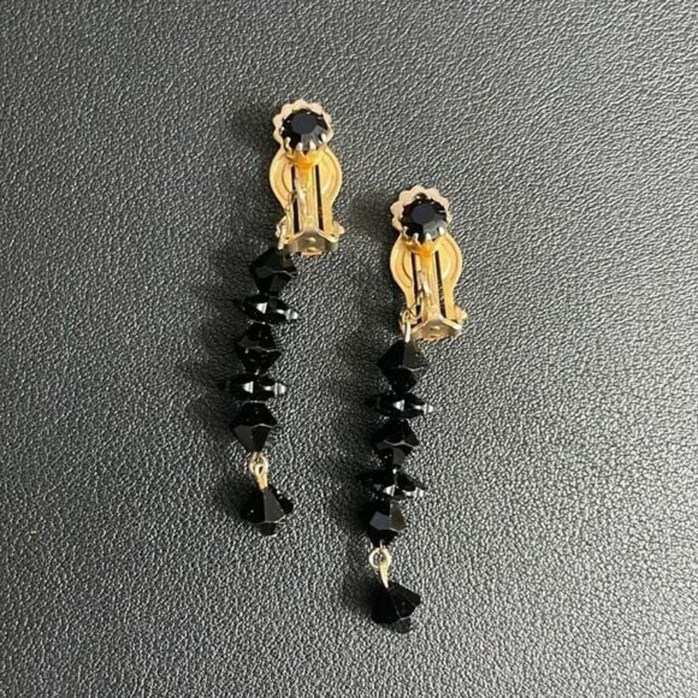 Vintage Rhinestone Earrings Dangle Clip Ons Gold tone Black